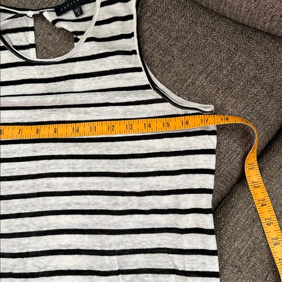 Sanctuary Monochrome Striped Knit Tank Keyhole Back and Tie Hem - Picture 4 of 6